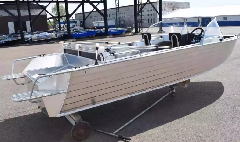 Алюминиевый катер WYATBOAT-550 DCM в Комсомольске-на-Амуре