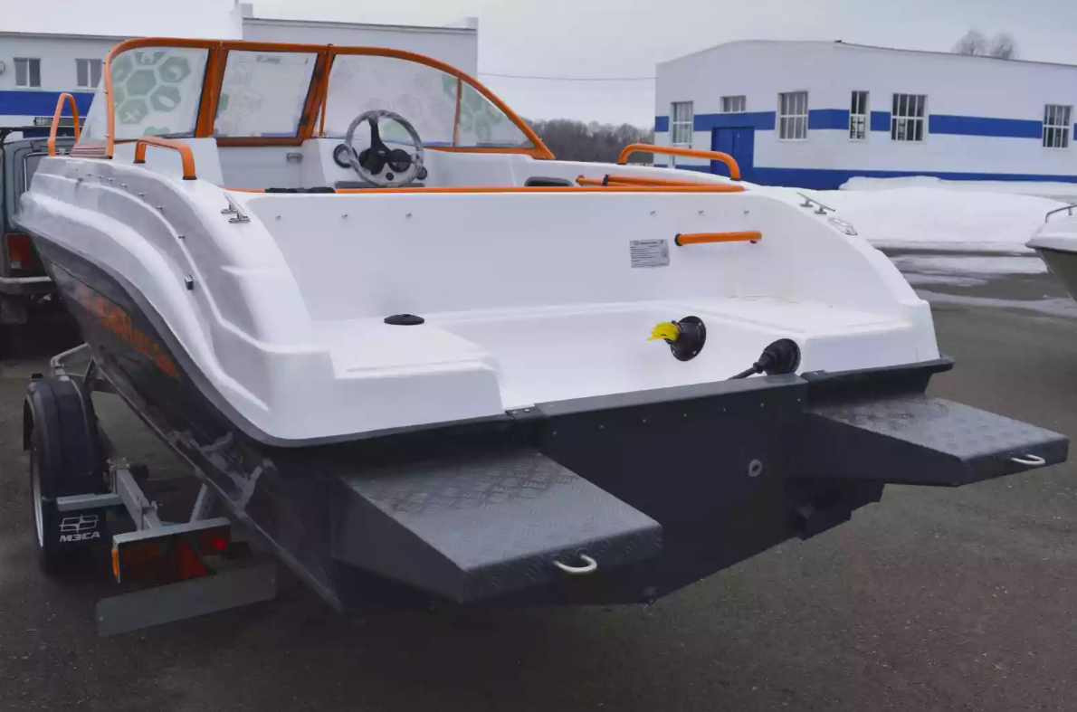 Комбинированный катер Neman-500 Open в Комсомольске-на-Амуре