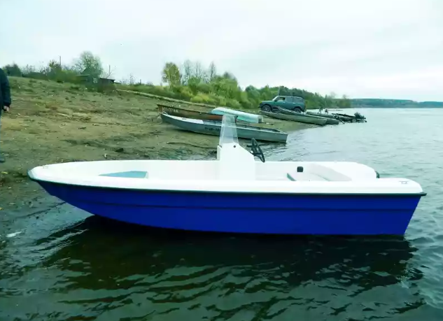 Стеклопластиковый катер Тримаран Wyatboat 430 C в Комсомольске-на-Амуре