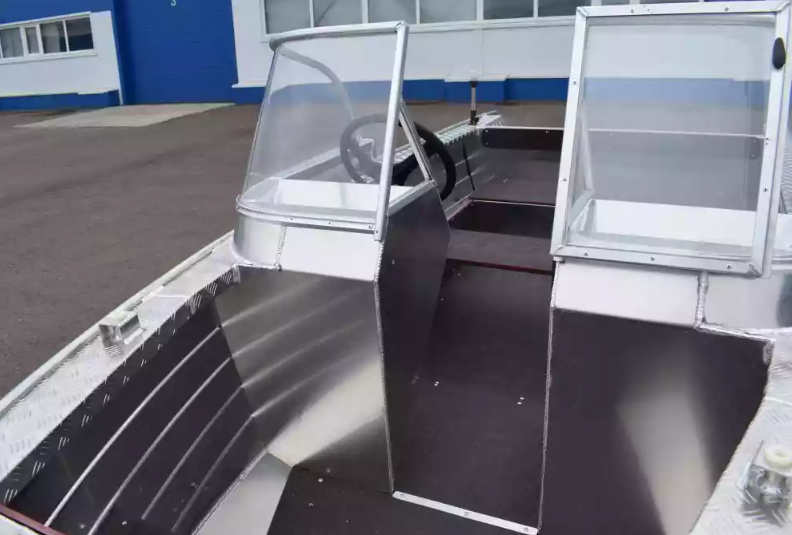 Алюминиевый катер Wyatboat-390 DCM Увеличенный борт в Комсомольске-на-Амуре