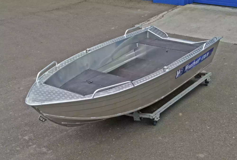 Алюминиевая лодка  Wyatboat-430М FISH в Комсомольске-на-Амуре