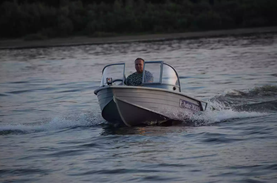 Алюминиевый катер Wyatboat-390 DCM в Комсомольске-на-Амуре