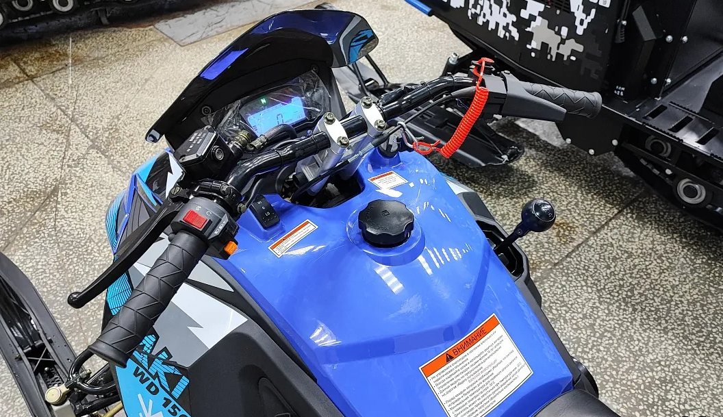 Снегоход Ataki WD150 Б/У в Комсомольске-на-Амуре Снегоход Ataki WD150 Б/У в Комсомольске-на-Амуре