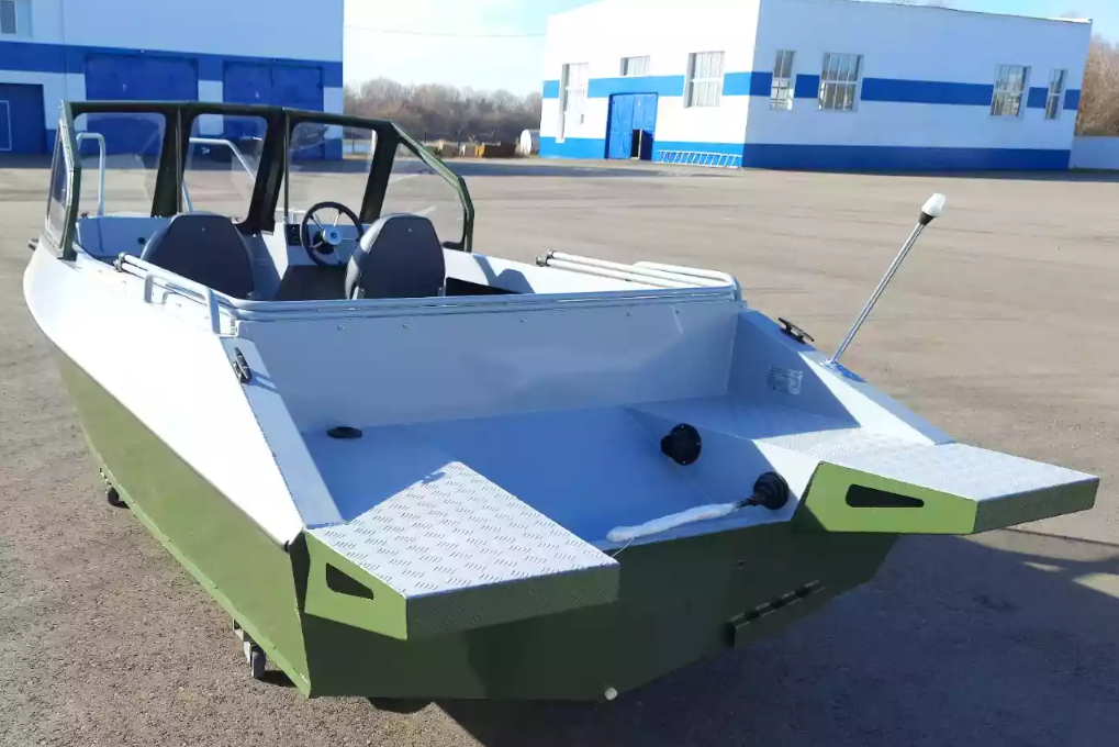 Алюминиевый катер Неман-550 DC Pro в Комсомольске-на-Амуре