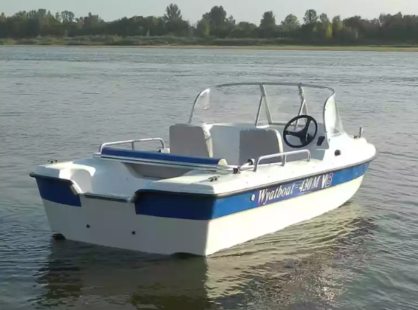Стеклопластиковый катер Wyatboat-430 M (тримаран) в Комсомольске-на-Амуре