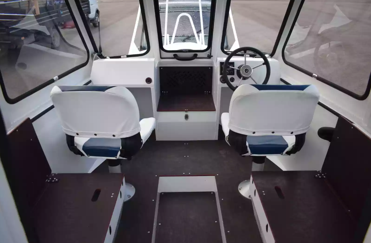 Алюминиевый катер Неман-500 (закрытая рубка) в Комсомольске-на-Амуре