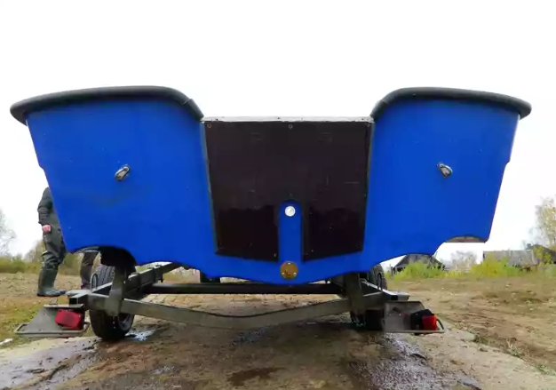 Стеклопластиковый катер Тримаран Wyatboat 430 C в Комсомольске-на-Амуре