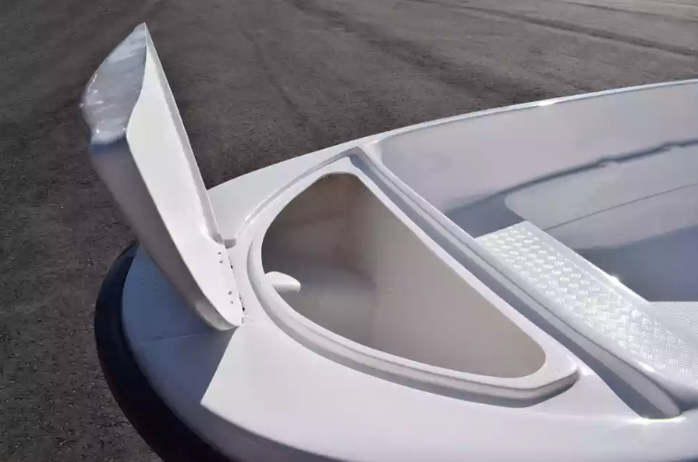 Стеклопластиковая лодка Пингвин (тримаран) в Комсомольске-на-Амуре