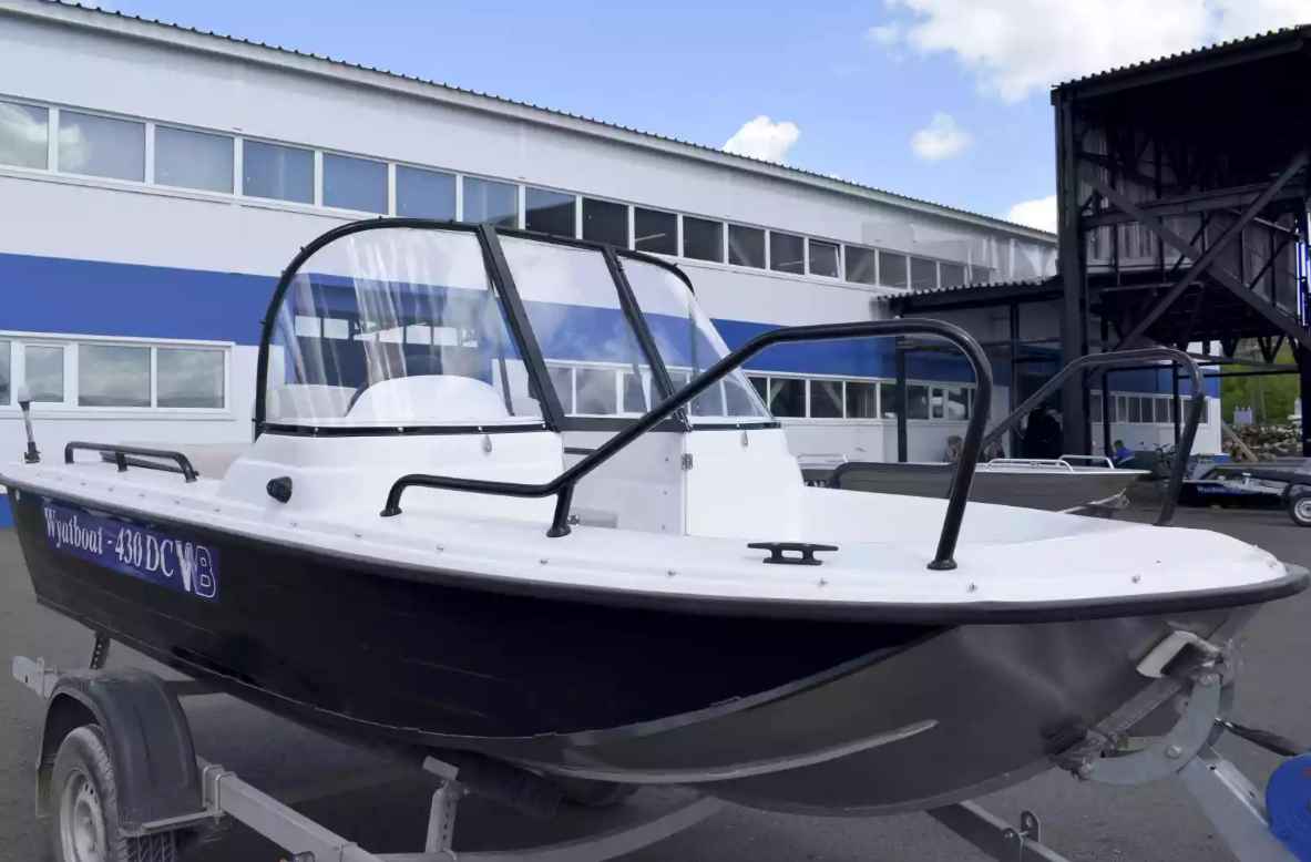 Комбинированный катер Wyatboat-430 DC в Комсомольске-на-Амуре