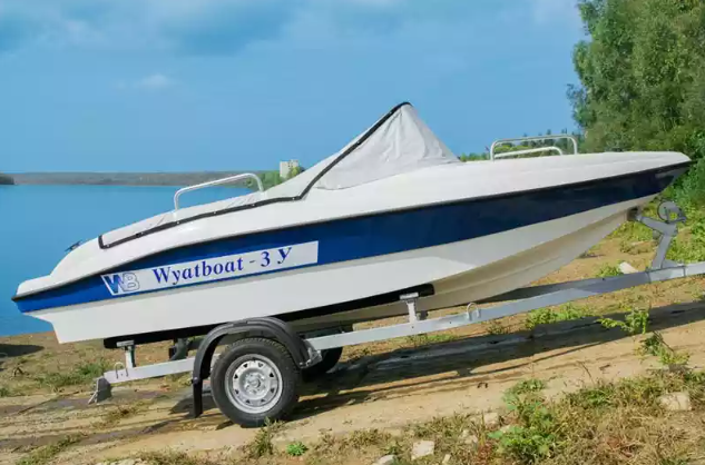 Стеклопластиковый катер Wyatboat-3 У в Комсомольске-на-Амуре