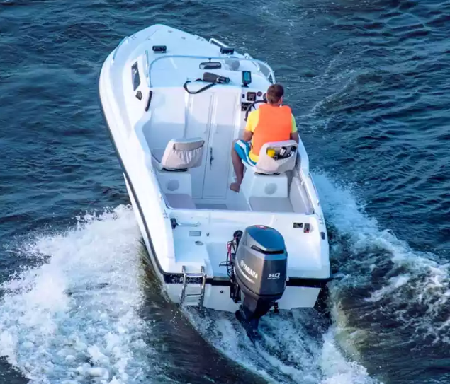 Стеклопластиковый катер Neman-500 в Комсомольске-на-Амуре