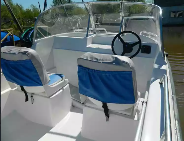 Стеклопластиковый катер Wyatboat-430 M (тримаран) в Комсомольске-на-Амуре