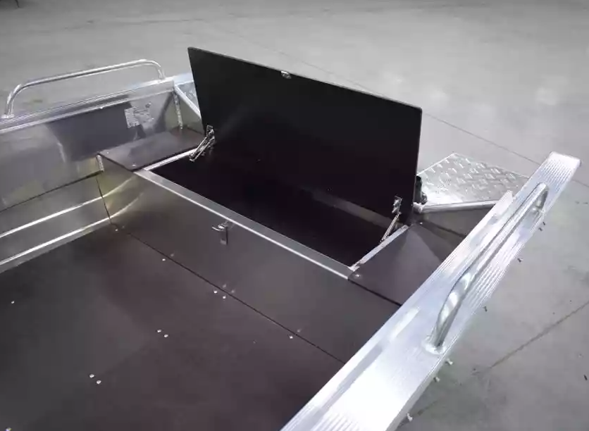 Алюминиевая лодка  Wyatboat-430 Р в Комсомольске-на-Амуре