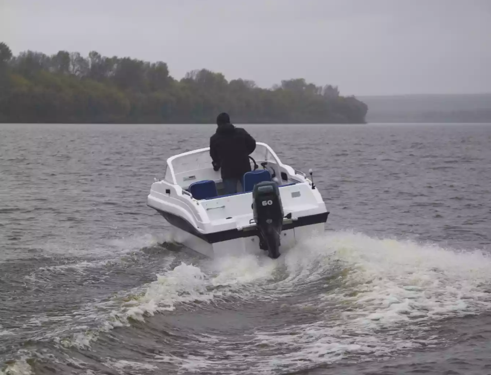 Стеклопластиковый катер Neman-500 Р в Комсомольске-на-Амуре