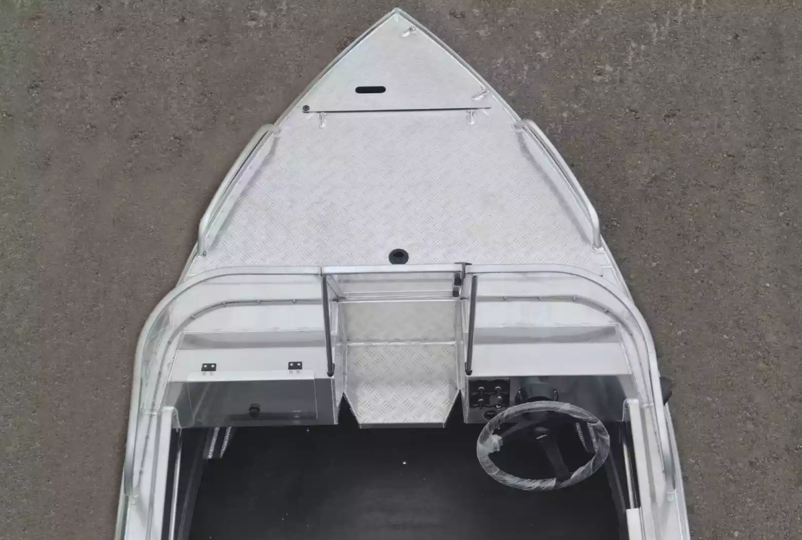 Алюминиевый катер Neman-400 PRO в Комсомольске-на-Амуре