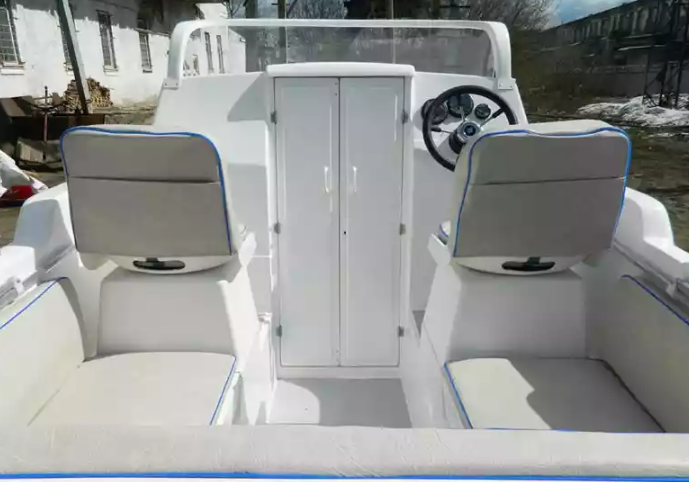 Комбинированный катер Neman-500 с каютой в Комсомольске-на-Амуре