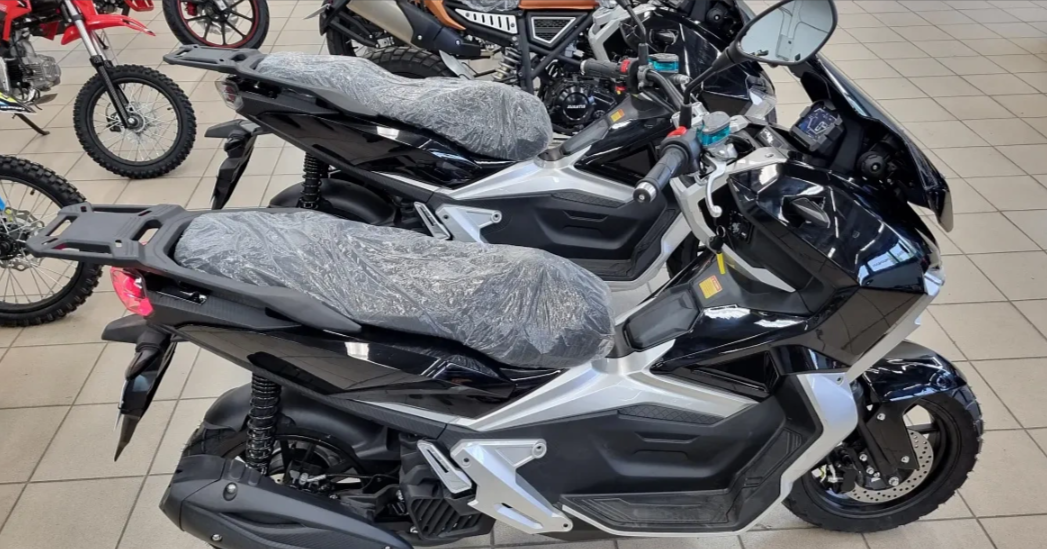 МаксиСкутер PROMAX ADV 200(49) (REPLICA HONDA) в Комсомольске-на-Амуре