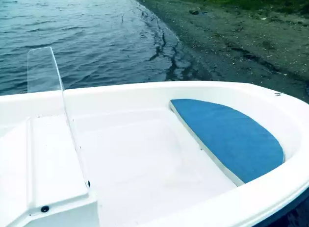 Стеклопластиковый катер Тримаран Wyatboat 430 C в Комсомольске-на-Амуре