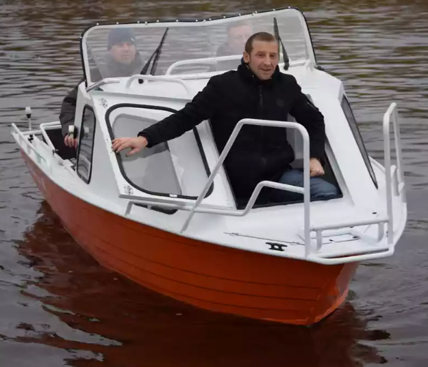 Алюминиевый катер Неман-500 (каютный) в Комсомольске-на-Амуре