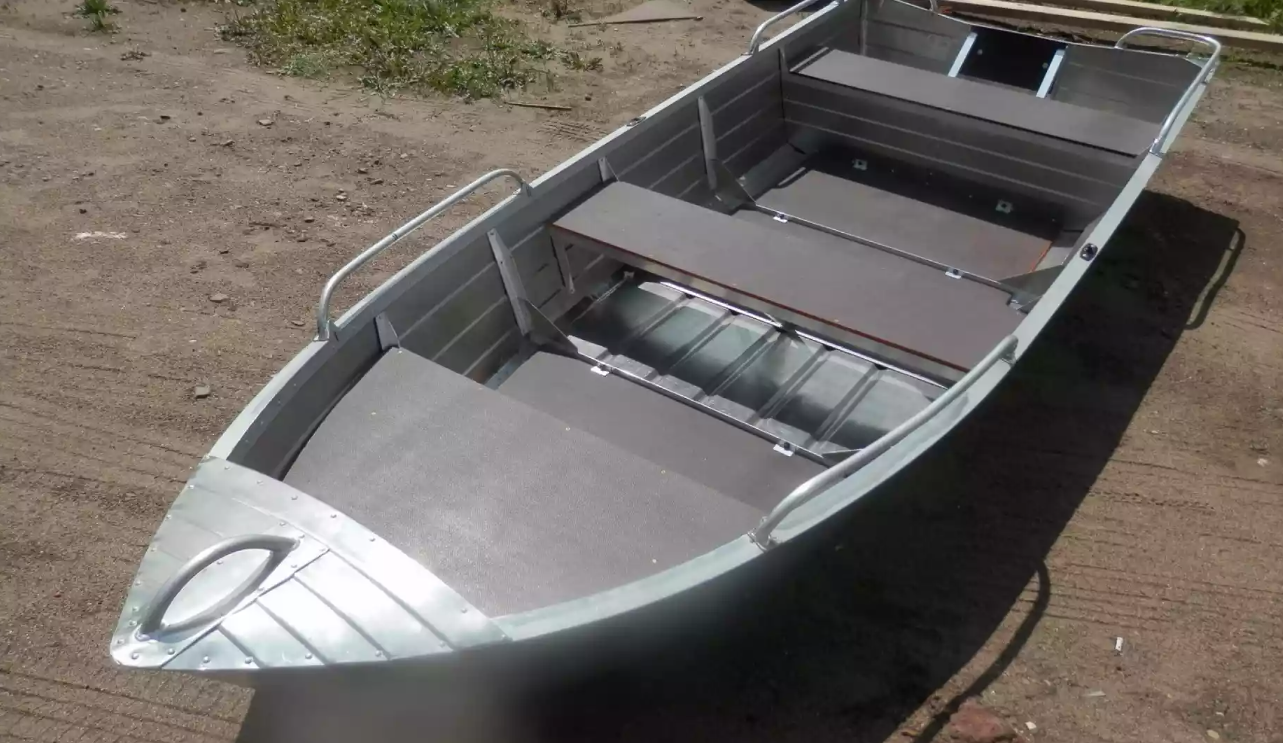 Алюминиевая лодка Вятка-Профи 32 в Комсомольске-на-Амуре