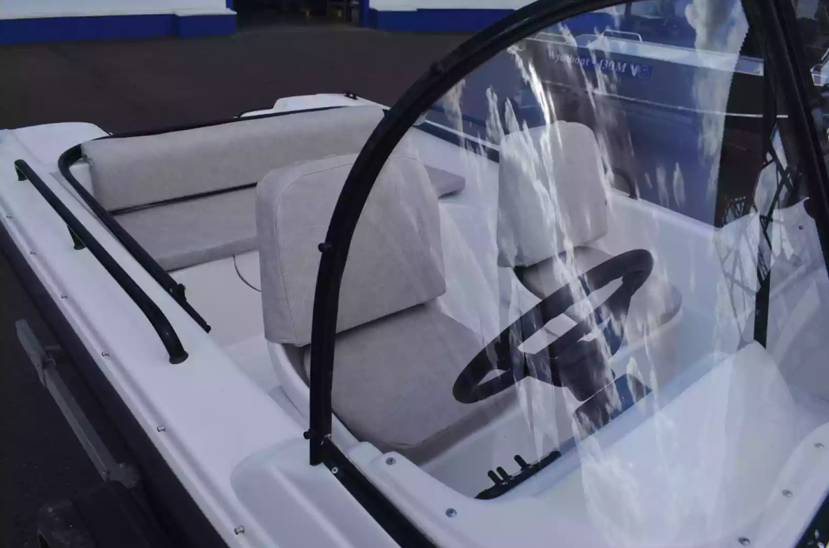 Комбинированный катер Wyatboat-430 DC в Комсомольске-на-Амуре