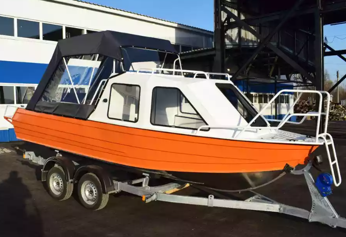 Алюминиевый катер Неман-500 (каютный) в Комсомольске-на-Амуре