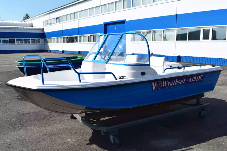 Комбинированный катер Wyatboat-430 DC в Комсомольске-на-Амуре