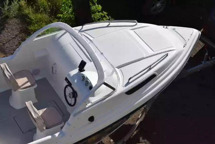 Комбинированный катер Neman-550 с каютой в Комсомольске-на-Амуре