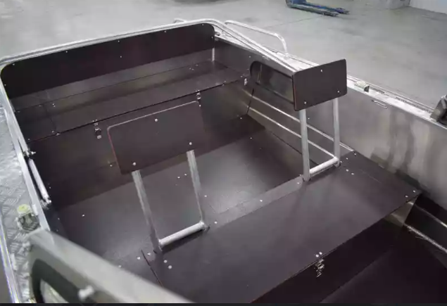 Алюминиевый катер Wyatboat-460 DCM Pro в Комсомольске-на-Амуре