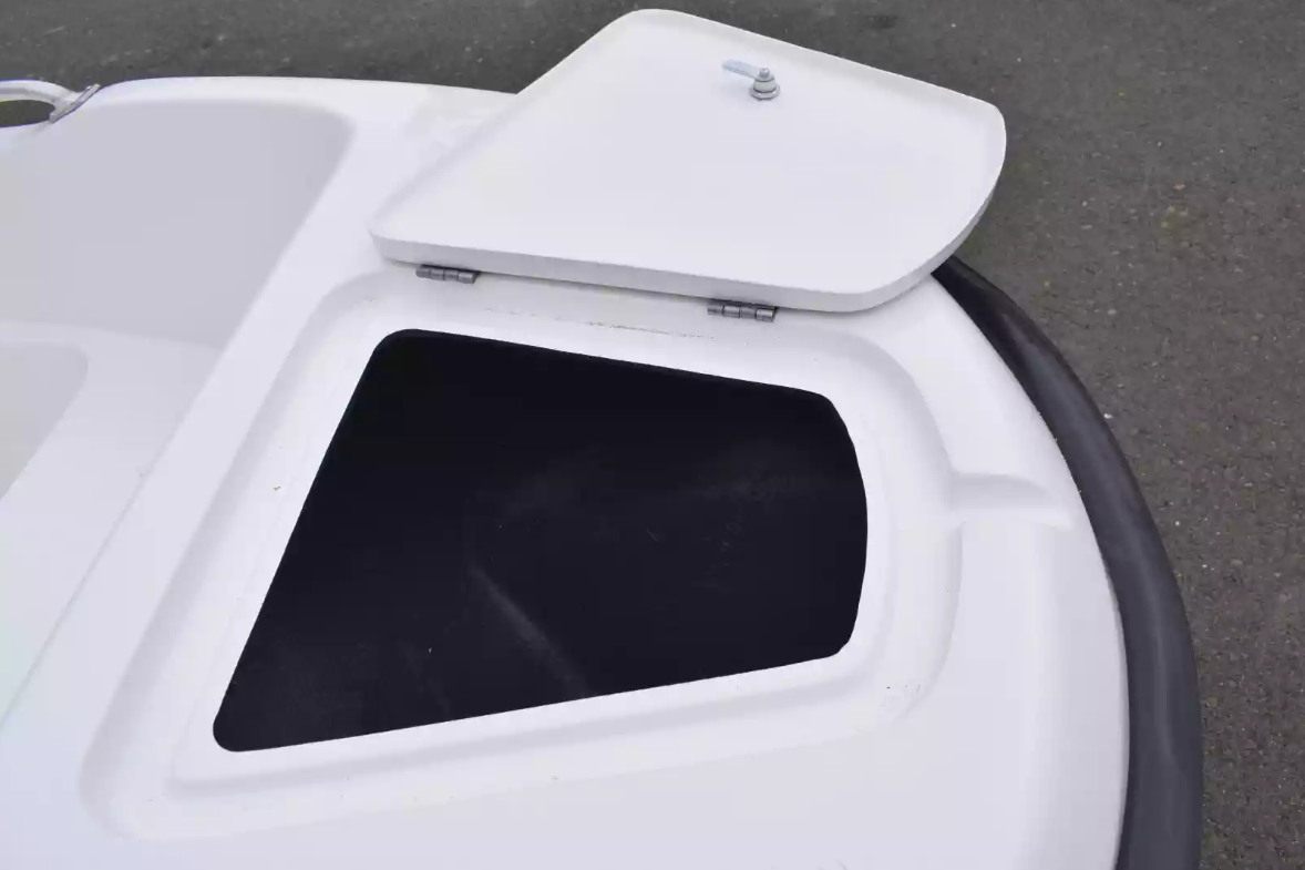 Стеклопластиковая лодка Пингвин New (тримаран) в Комсомольске-на-Амуре