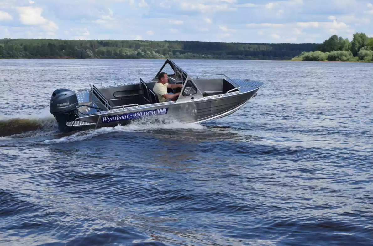 Алюминиевый катер Wyatboat-490 DCM Pro в Комсомольске-на-Амуре
