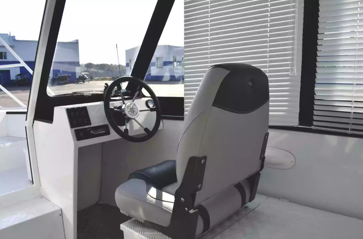 Алюминиевый катер Wyatboat-660 Cabin в Комсомольске-на-Амуре