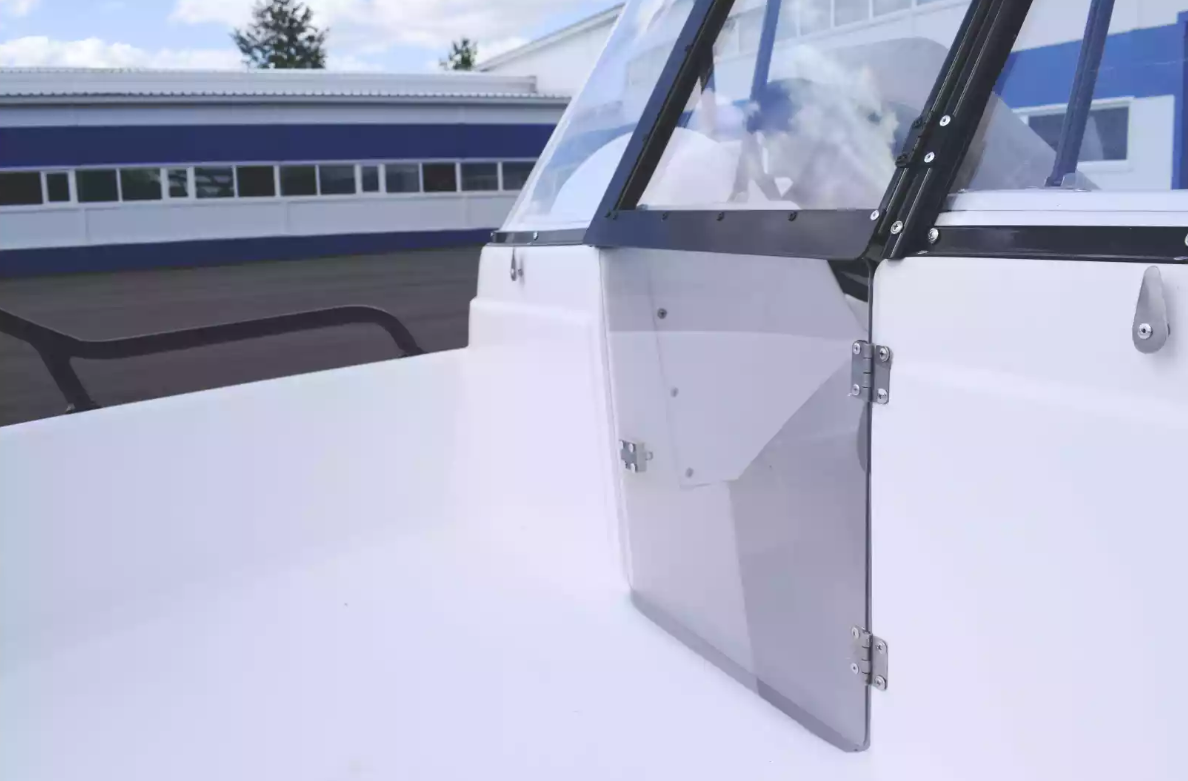 Комбинированный катер Wyatboat-430 DC в Комсомольске-на-Амуре