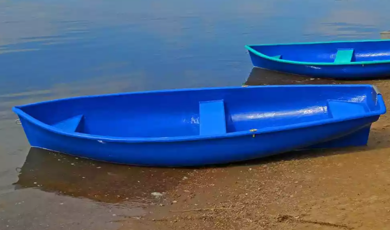 Стеклопластиковая лодка Омуль в Комсомольске-на-Амуре