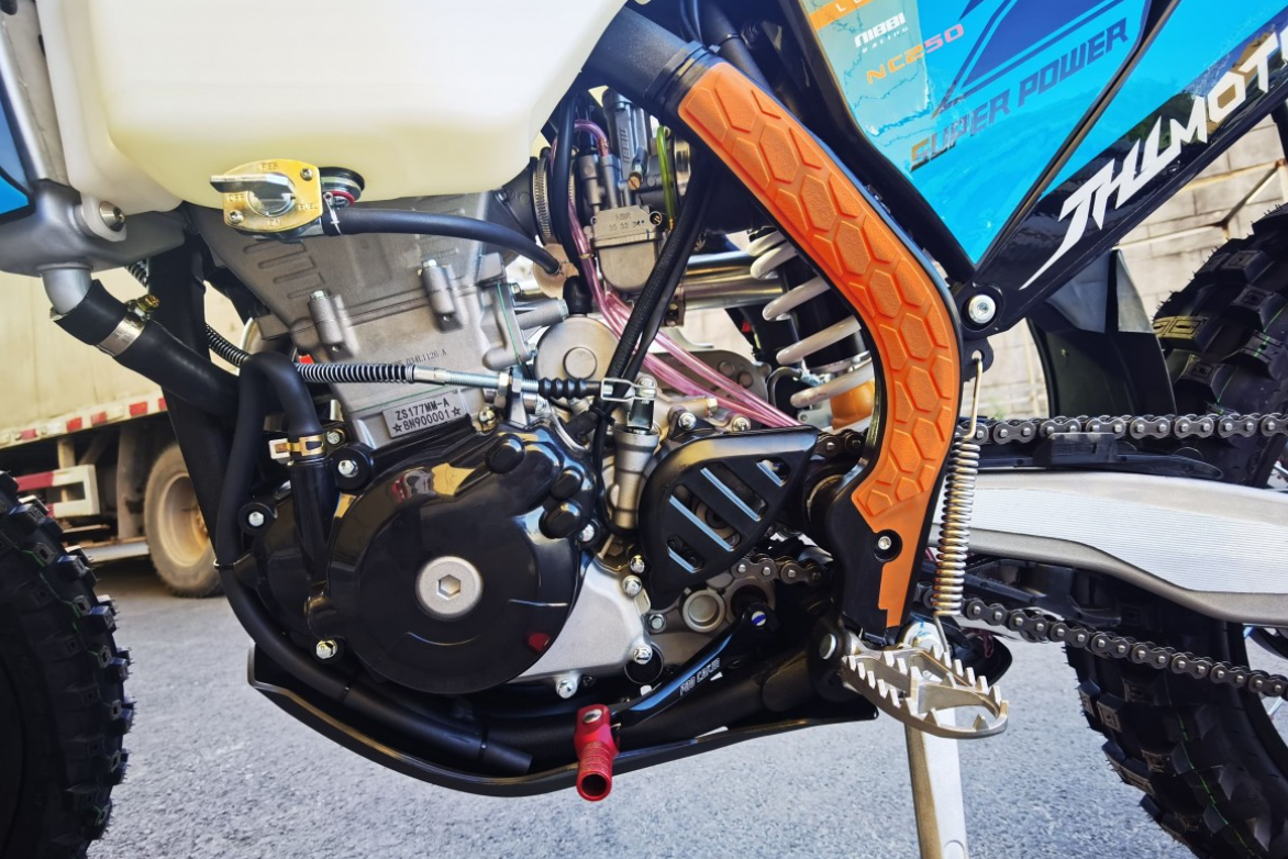 Мотоцикл JHLMOTO JHL Z7 NC250S (177MM-A) в Комсомольске-на-Амуре