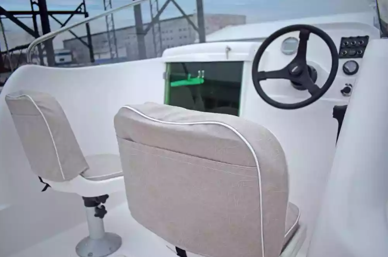 Стеклопластиковый катер Neman-530 с каютой в Комсомольске-на-Амуре