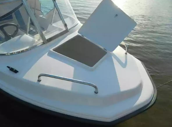 Стеклопластиковый катер Wyatboat-430 M (тримаран) в Комсомольске-на-Амуре