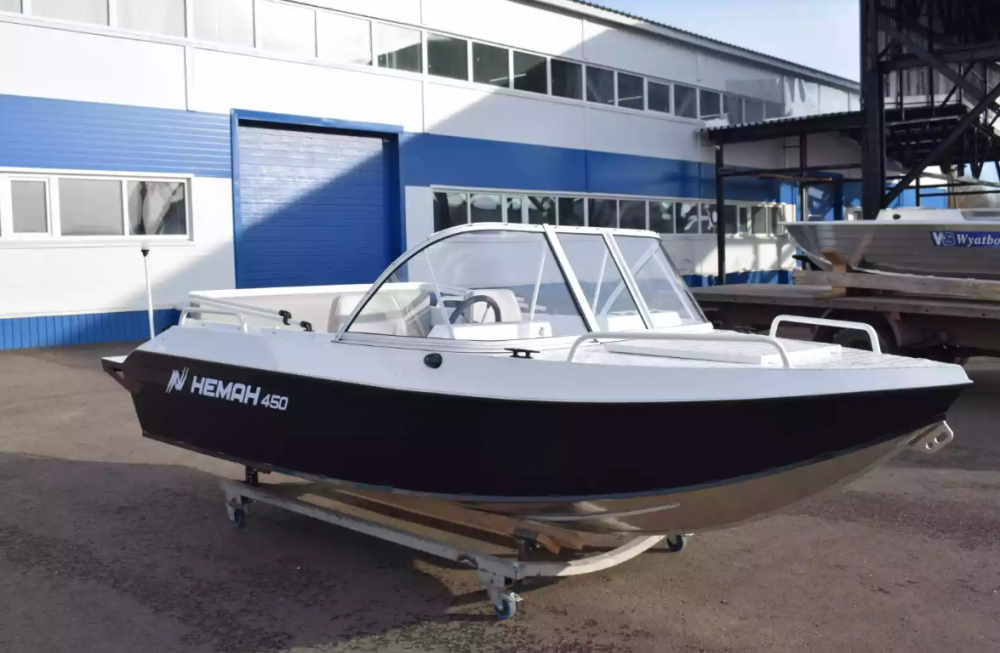 Алюминиевый катер Неман-450 в Комсомольске-на-Амуре