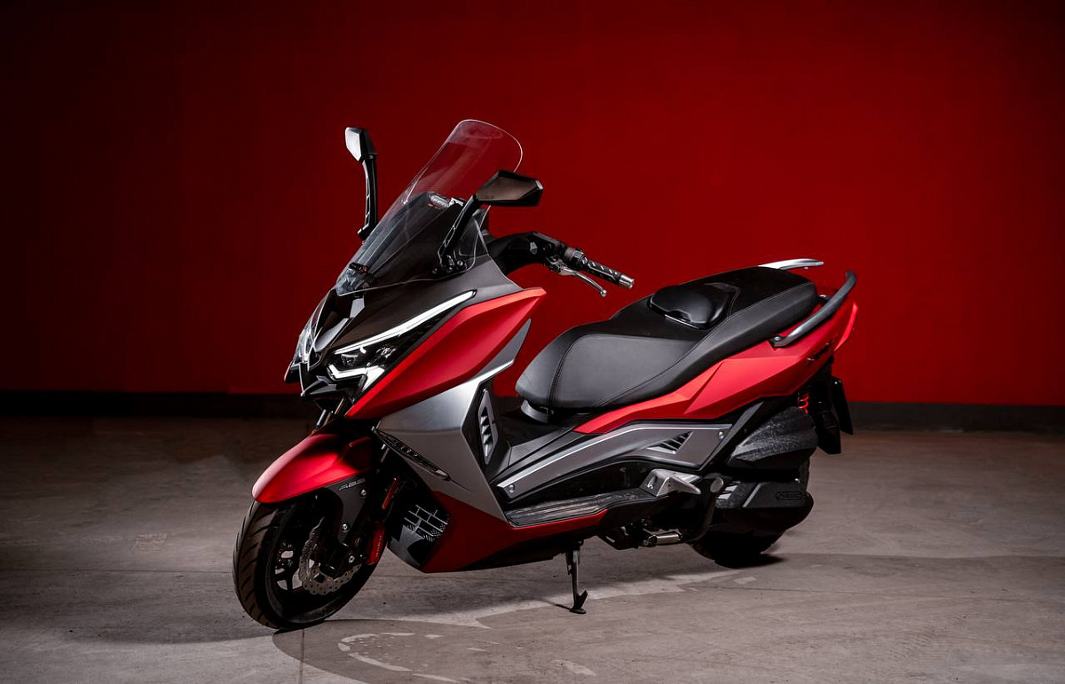 МАКСИСКУТЕР ARIIC 318 в Комсомольске-на-Амуре