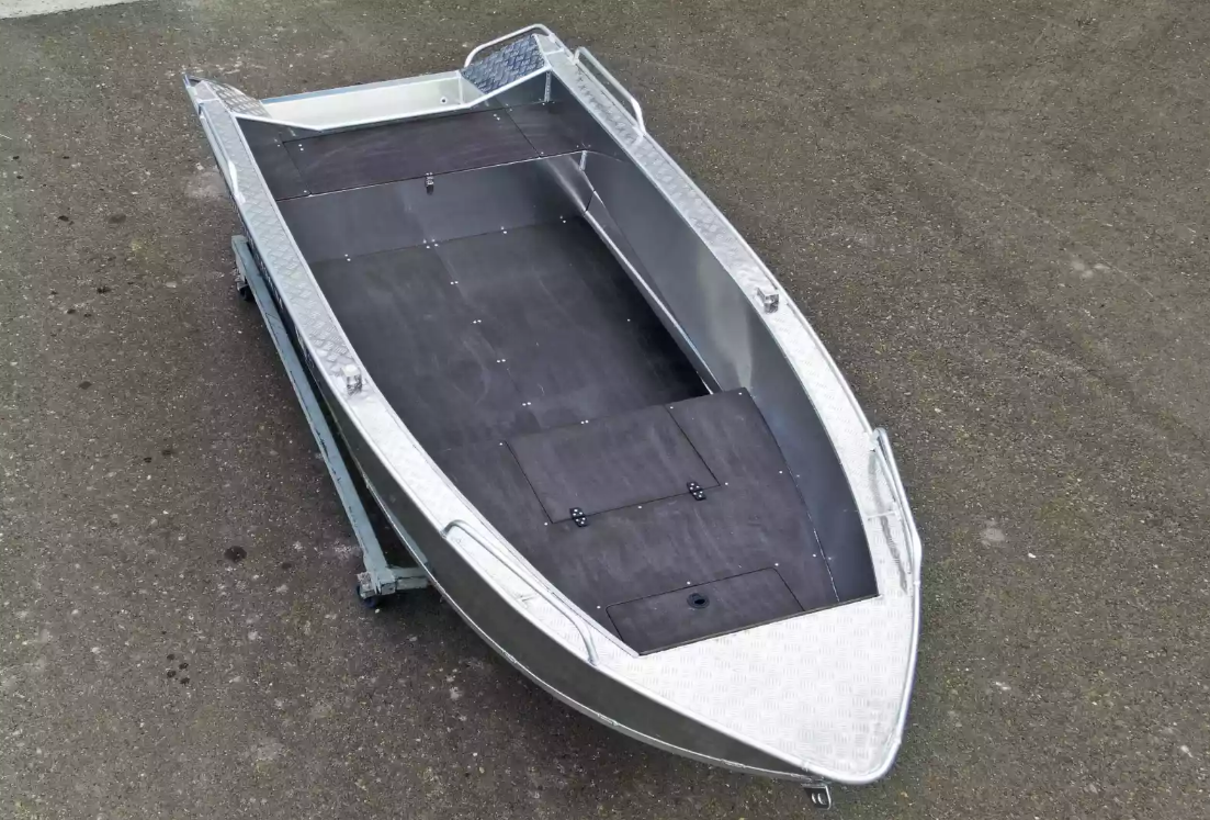 Алюминиевая лодка  Wyatboat-430М FISH в Комсомольске-на-Амуре