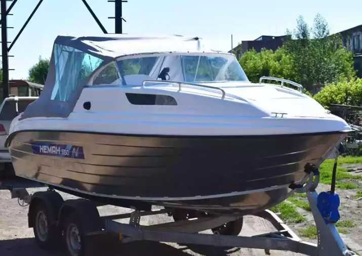 Комбинированный катер Neman-550 с каютой в Комсомольске-на-Амуре