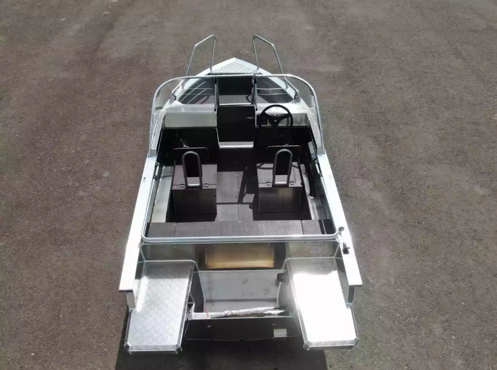 Алюминиевая лодка  Неман-400 DCM NEW в Комсомольске-на-Амуре