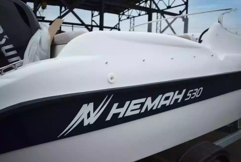 Стеклопластиковый катер Neman-530 с каютой в Комсомольске-на-Амуре