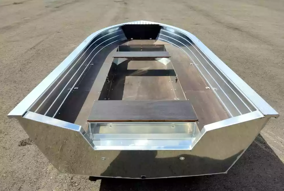 Алюминиевая лодка Неман-400 в Комсомольске-на-Амуре