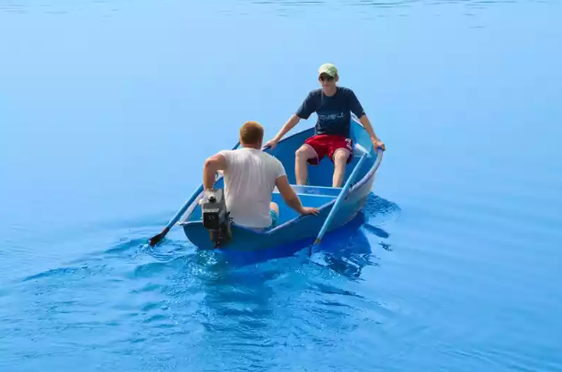 Стеклопластиковая лодка Омуль в Комсомольске-на-Амуре