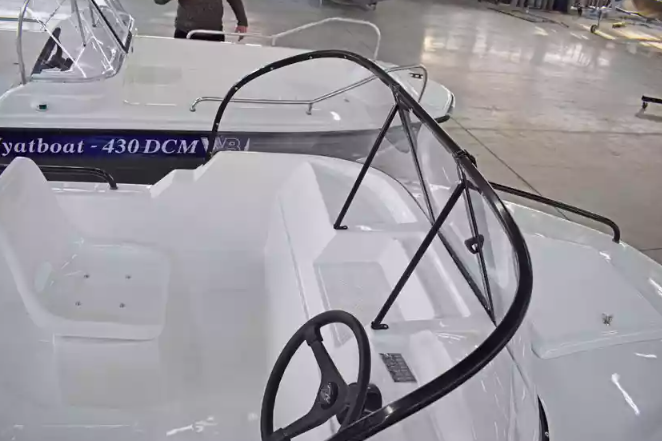 Комбинированный катер Wyatboat-430 M в Комсомольске-на-Амуре