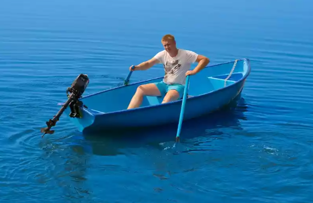 Стеклопластиковая лодка Омуль в Комсомольске-на-Амуре