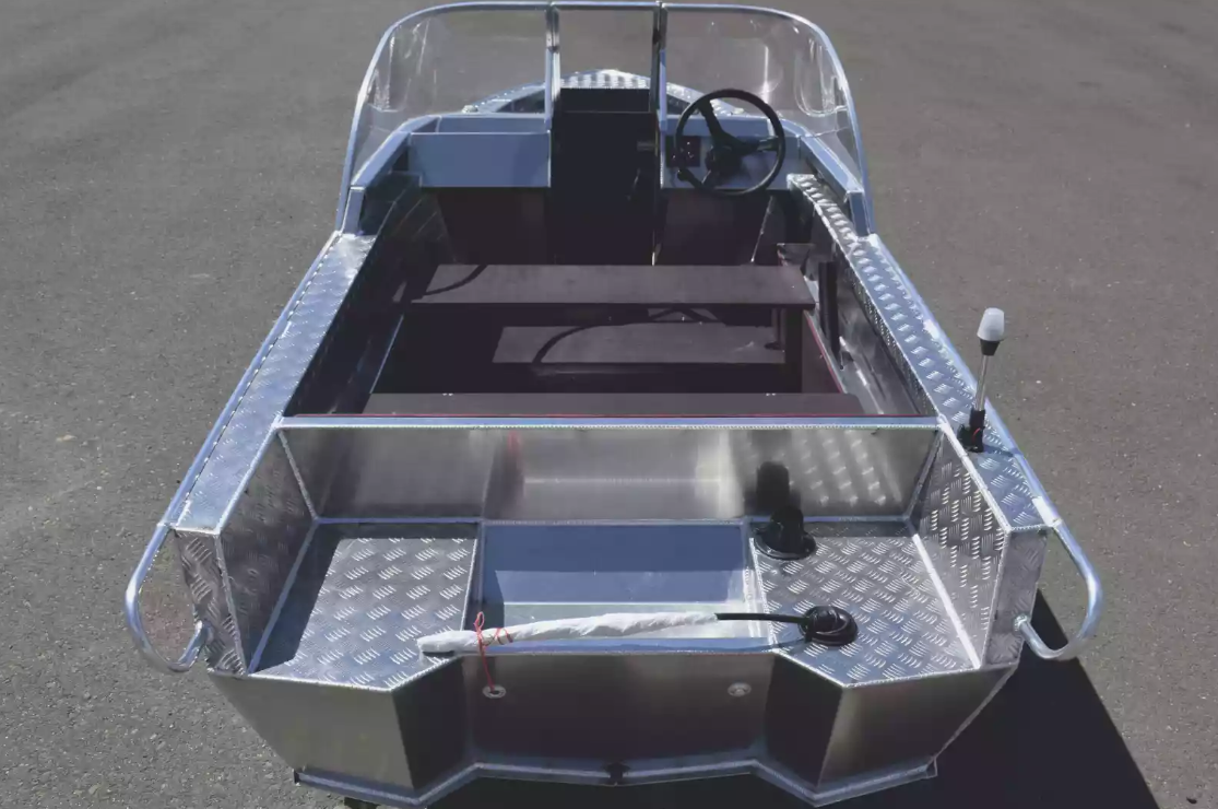 Алюминиевая лодка Wyatboat-390 DCM в Комсомольске-на-Амуре
