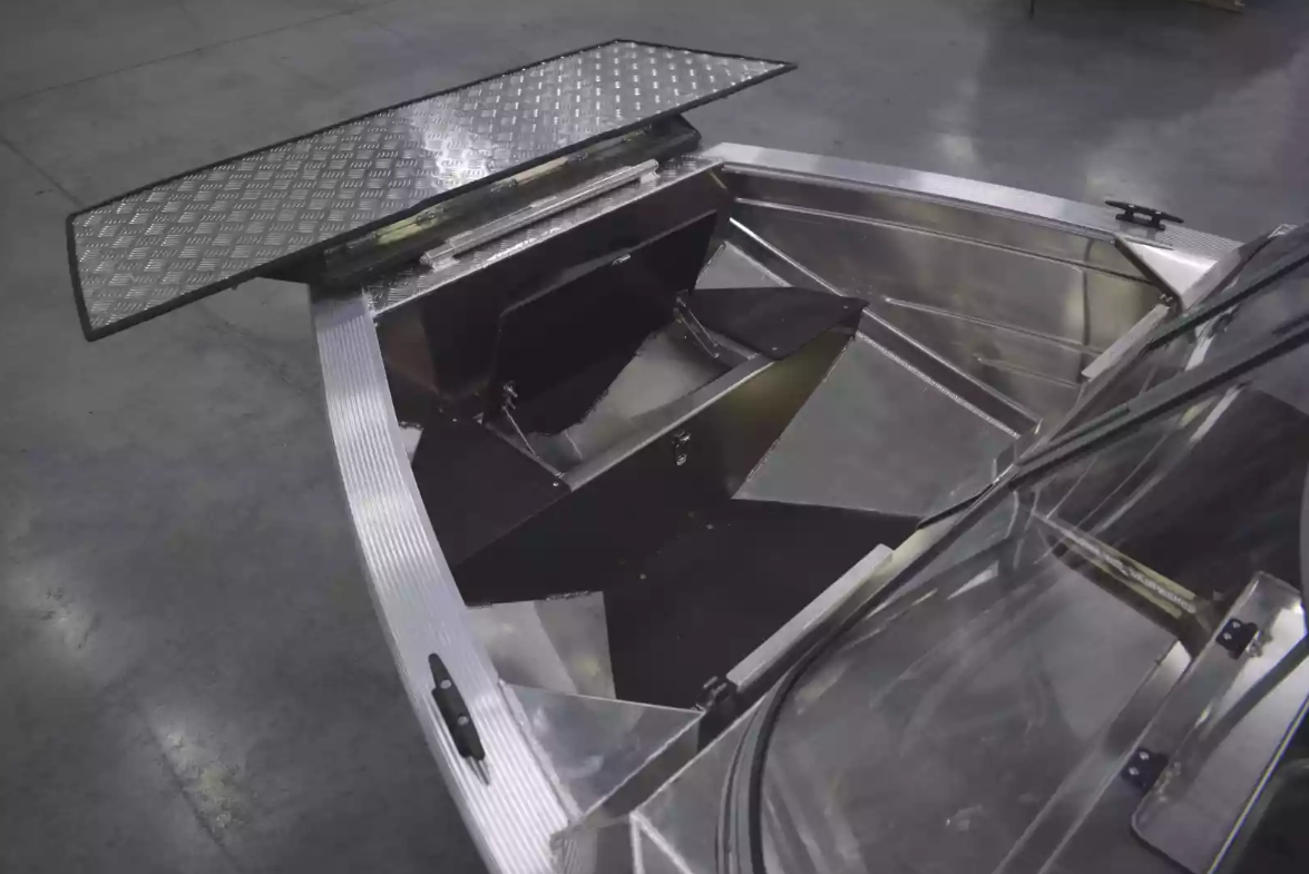 Алюминиевый катер Неман-450 DC NEW без покраски в Комсомольске-на-Амуре