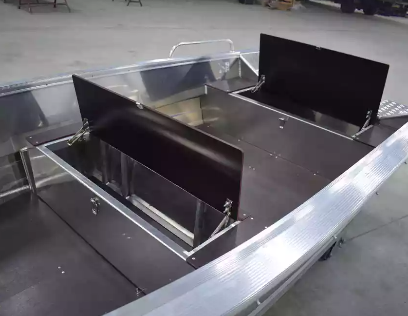 Алюминиевая лодка  Wyatboat-430 Р в Комсомольске-на-Амуре